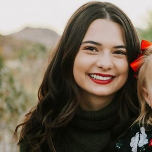 Meet your Posher, Raquel